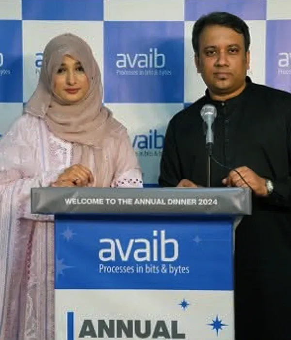 Avaib colleagues collaborating