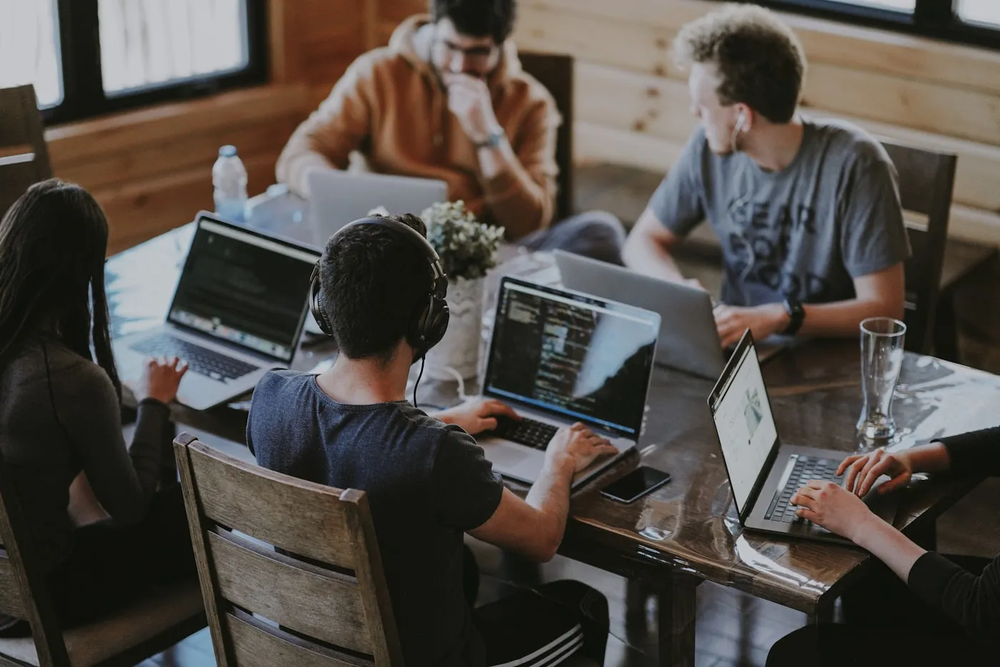 The Avaib software team collaborating around a table