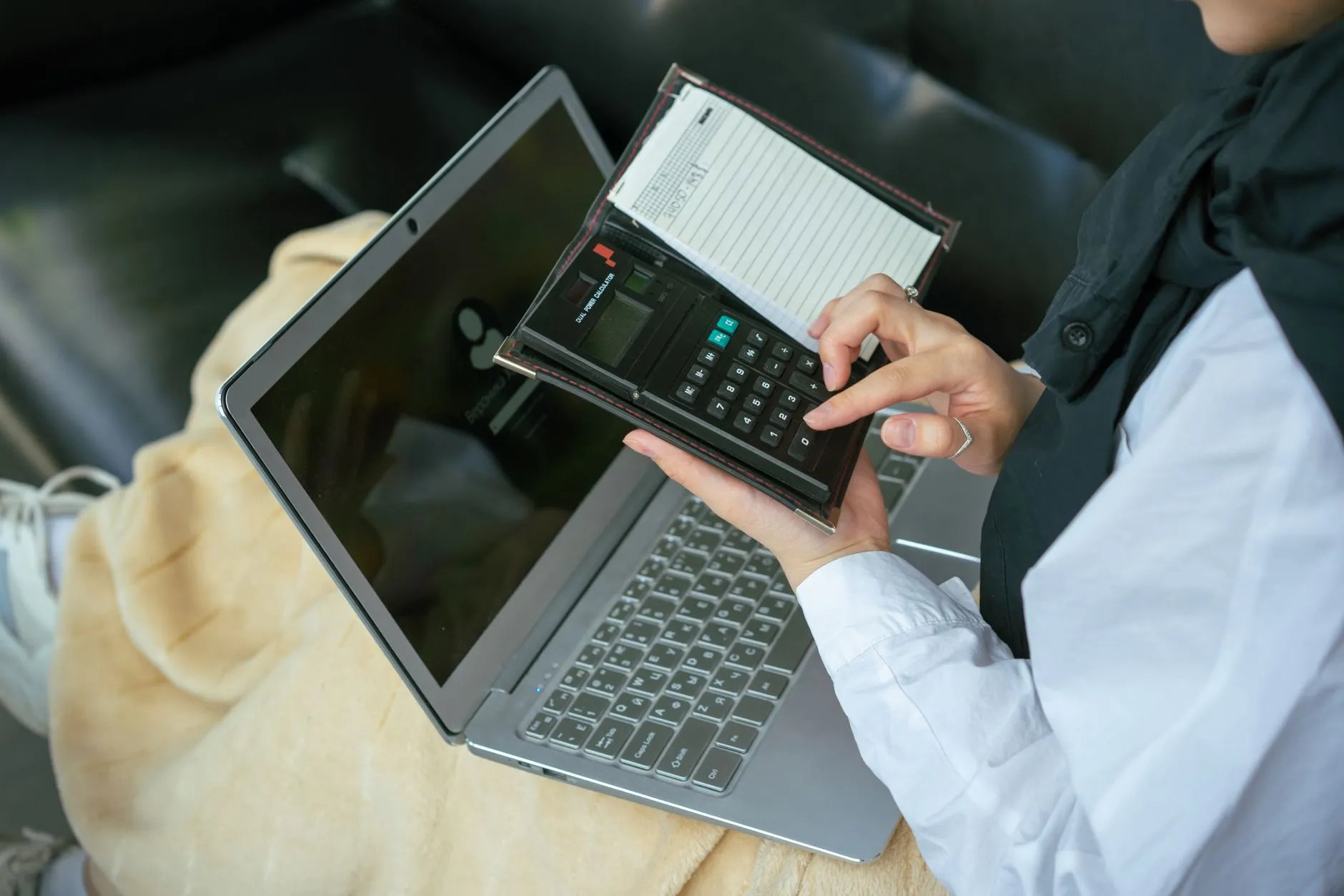 Finance professionals reviewing ERP data on a monitor — Avaib