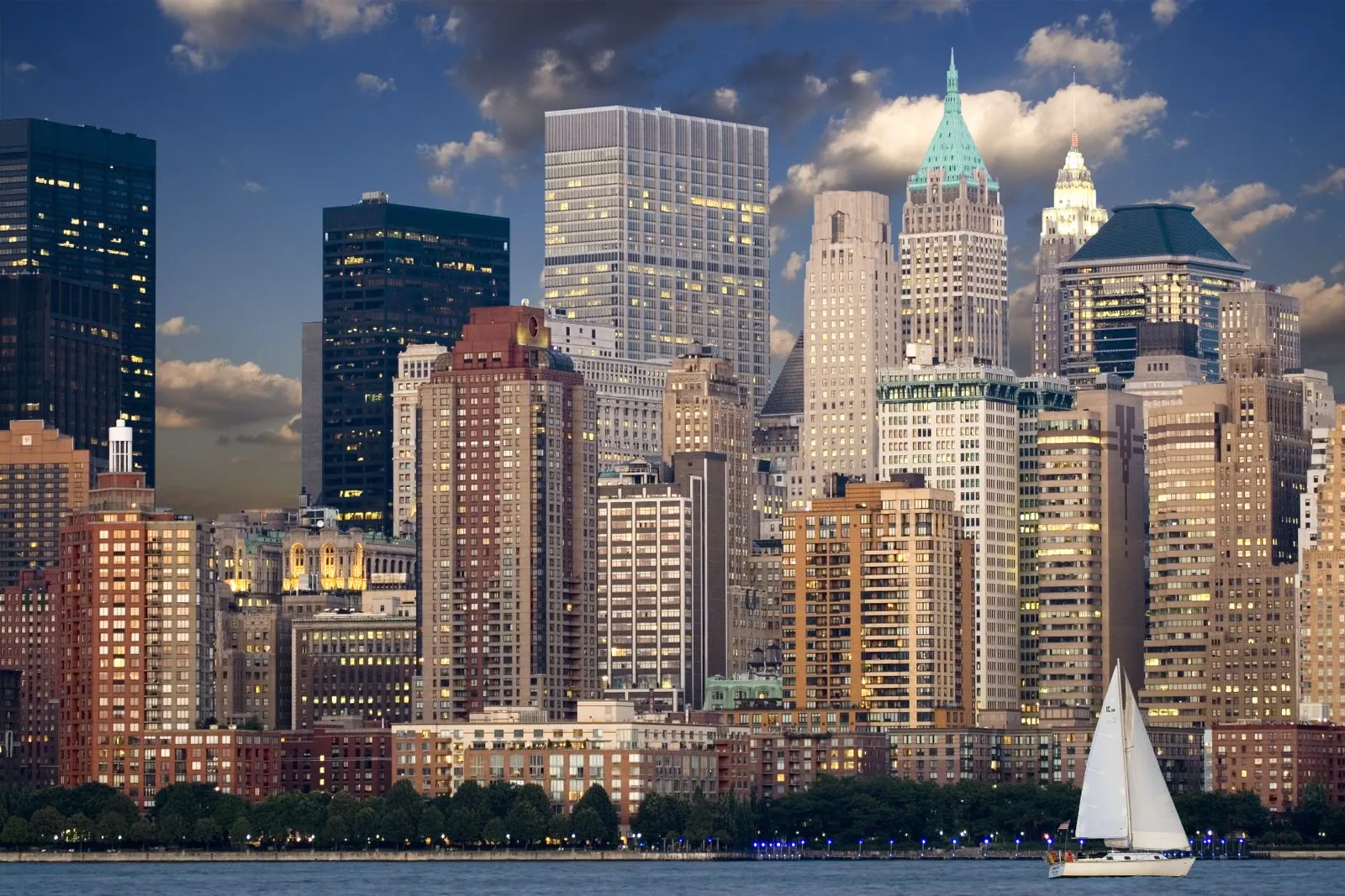 A United States city skyline representing software development in the USA